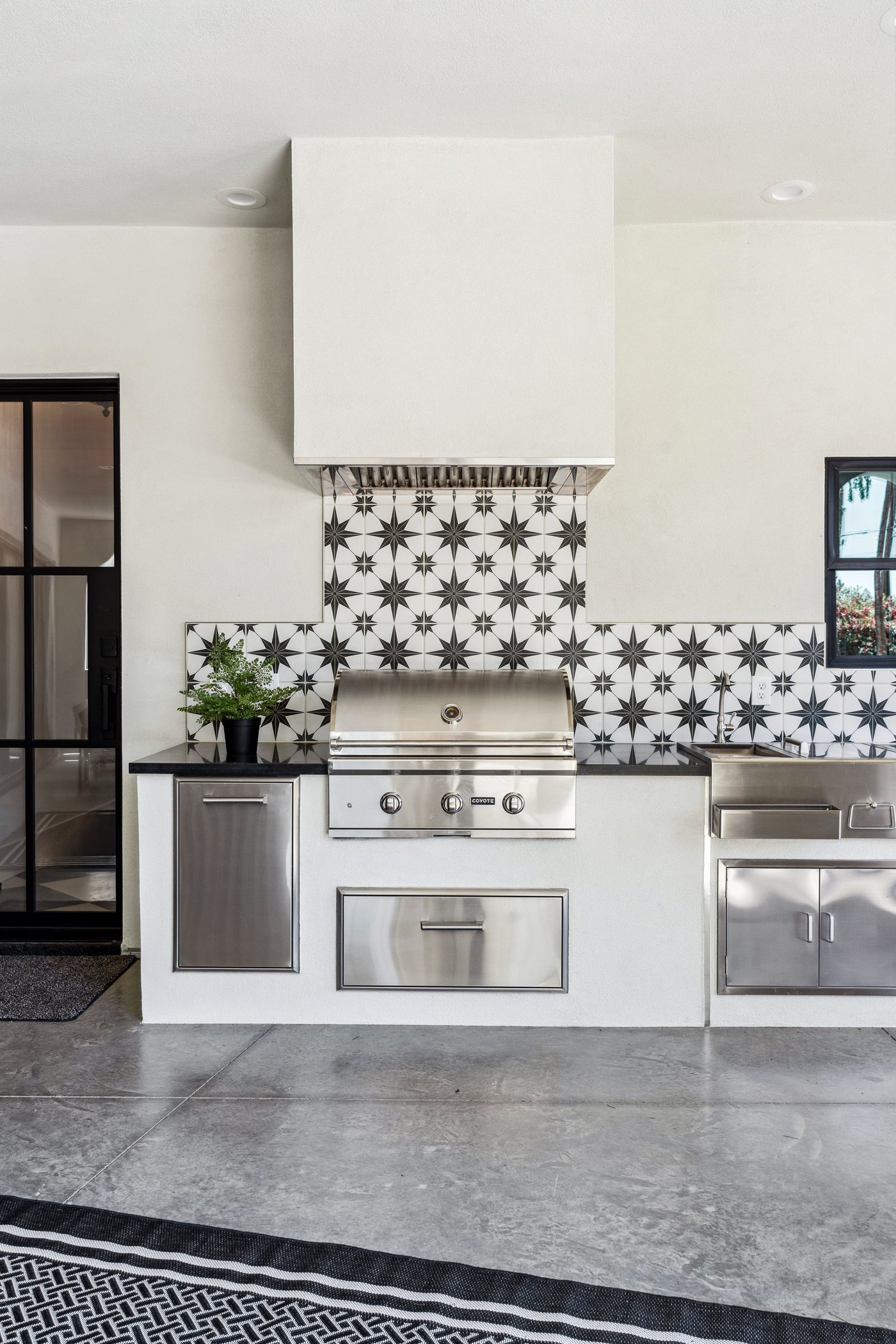 Outdoor kitchen with patterned tile, Scottsdale whole-home remodel